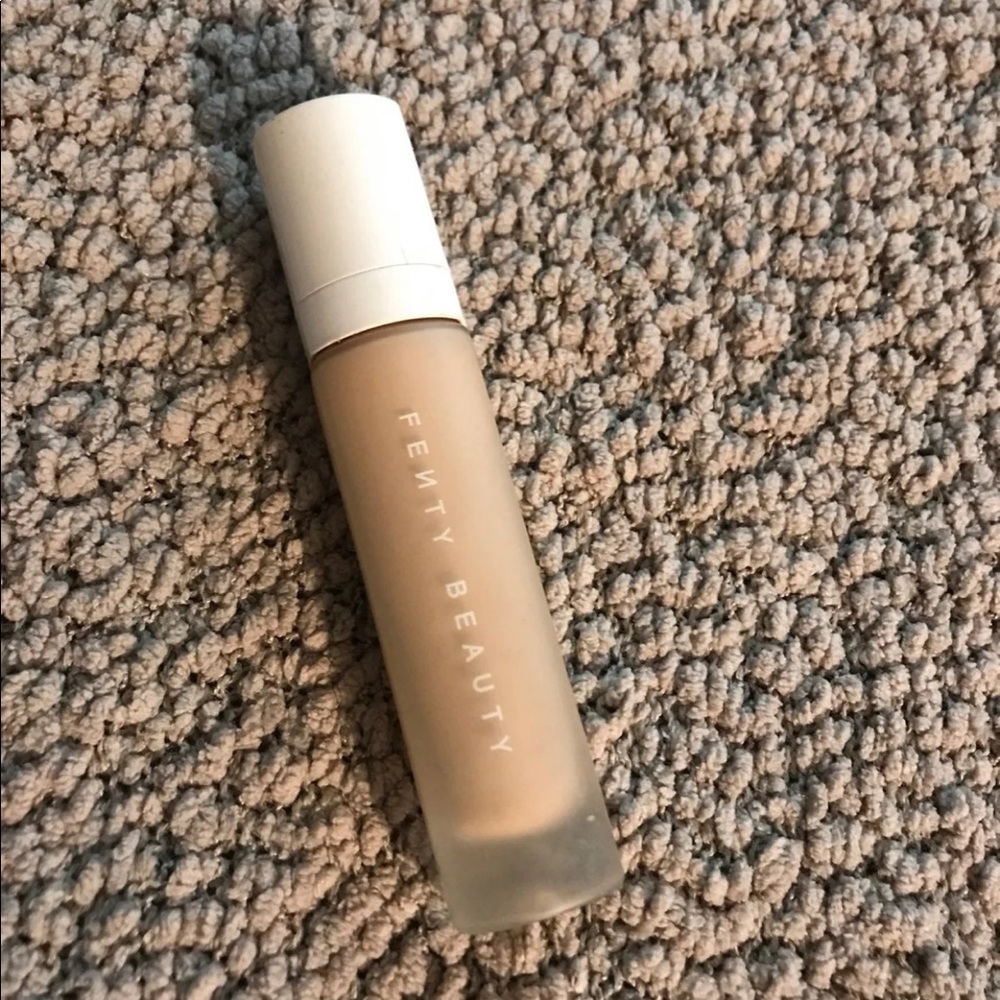 SOLDFenty beauty foundation